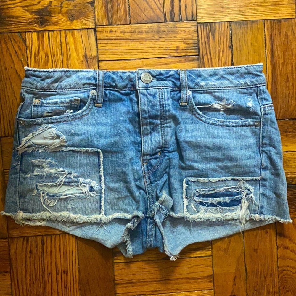 American Eagle denim shorts size: 6